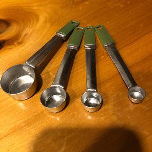 Stainless steel with Olive  Plastic Handle  Set od 4